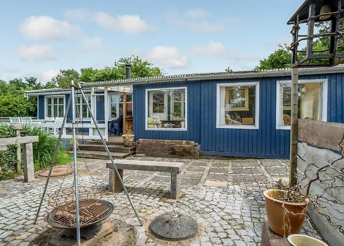 3 Bedroom Gorgeous In Ferienhaus