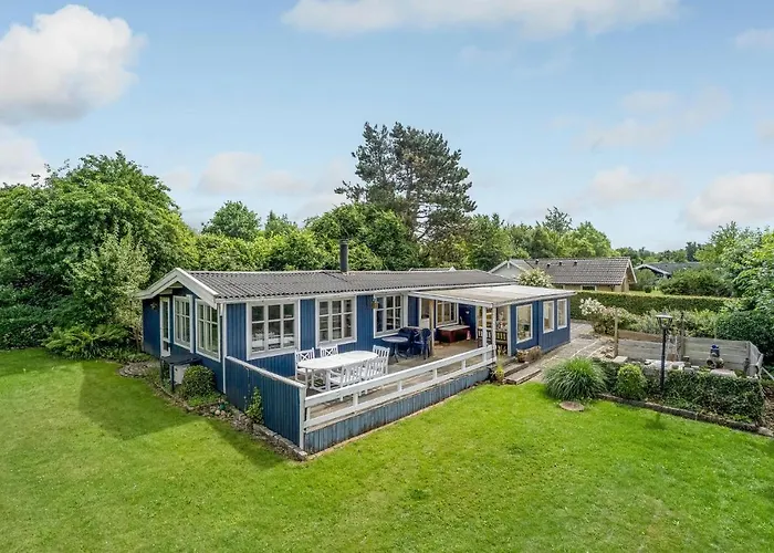 3 Bedroom Gorgeous In Ferienhaus